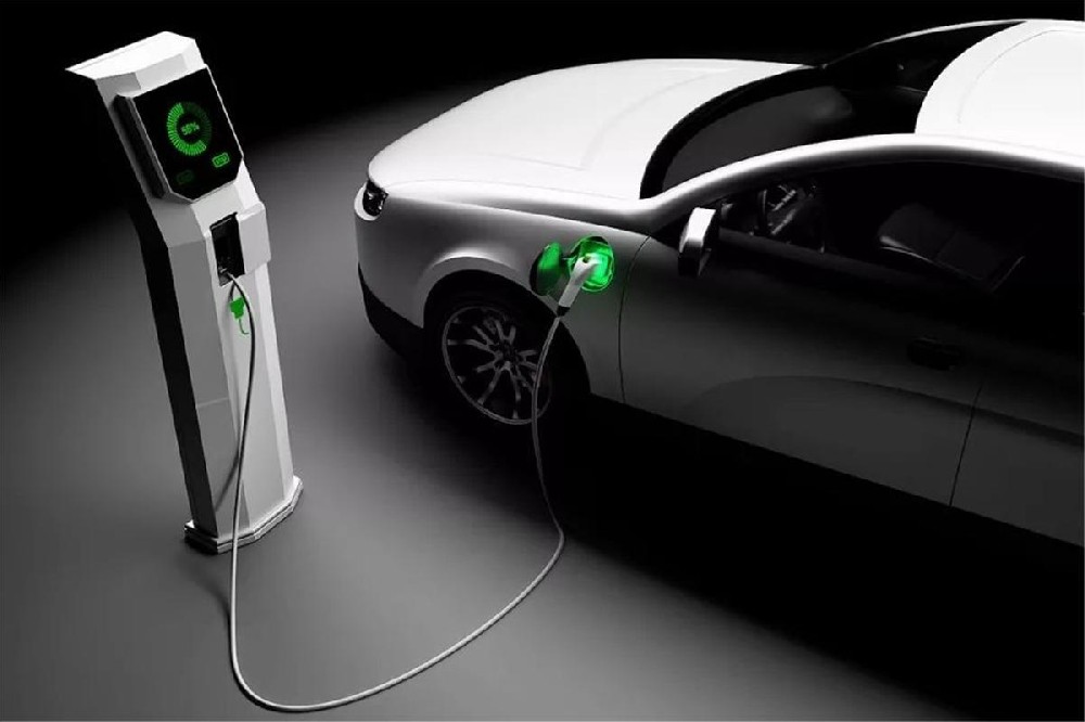 Super fast charging “makes charging as fast as refueling”